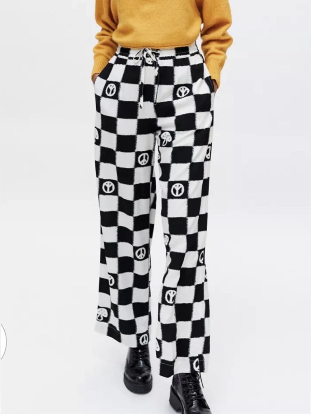 Urban Outfitters Carmen Printed Pull On Pant Check Peace Mushroom Black White XS